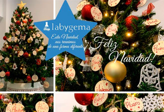 Collage de árbol de Navidad decorado con adornos